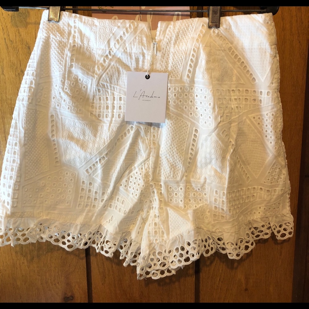 NWT. The Mercer, L’Academie shorts. Size medium - Picture 2 of 4